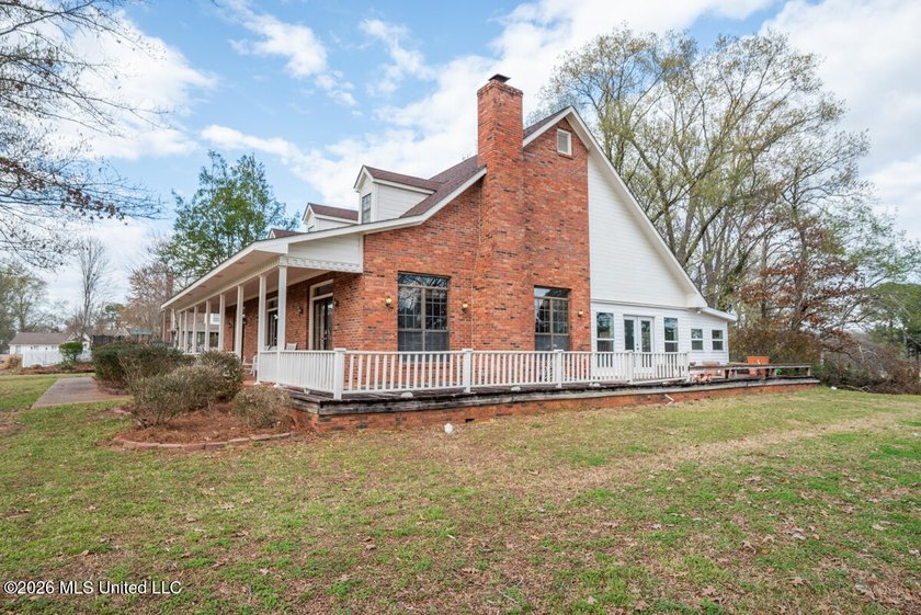 With one of the best locations in the city of Starkville, this - photo 44
