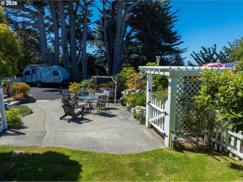 Turn-of-the-Century Charm with Ocean Views &amp; Income - photo 45