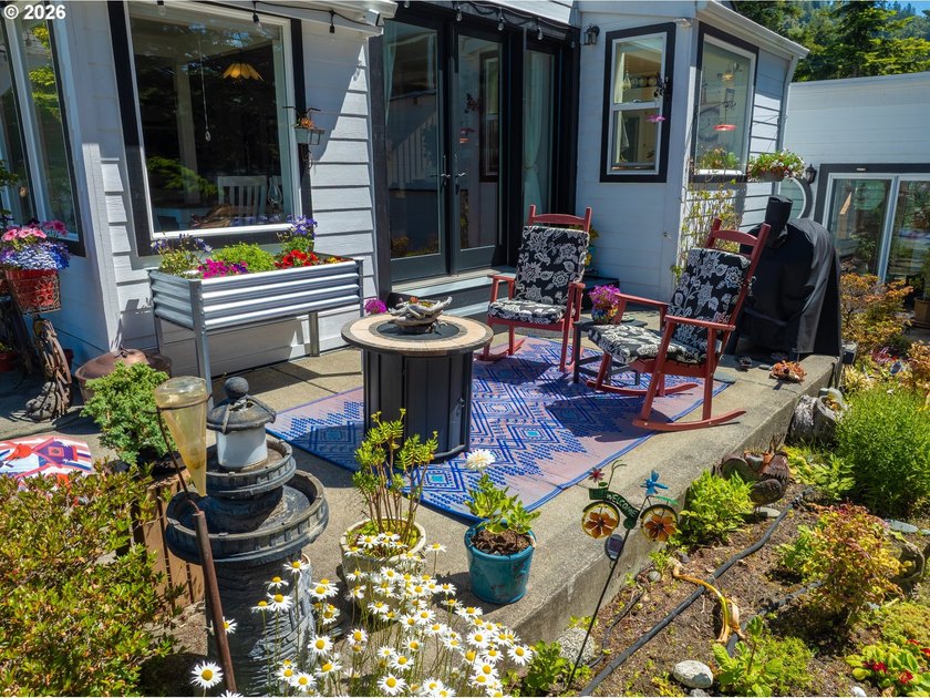 Turn-of-the-Century Charm with Ocean Views &amp; Income - photo 46