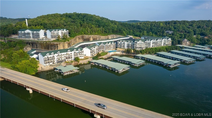 Top Floor two level unit at Cedar Heights! Being on the top - photo 31