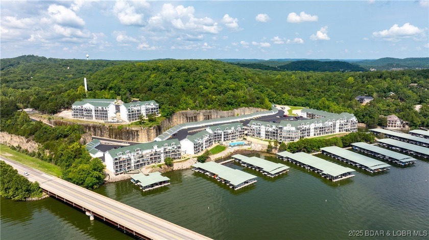 Top Floor two level unit at Cedar Heights! Being on the top - photo 40