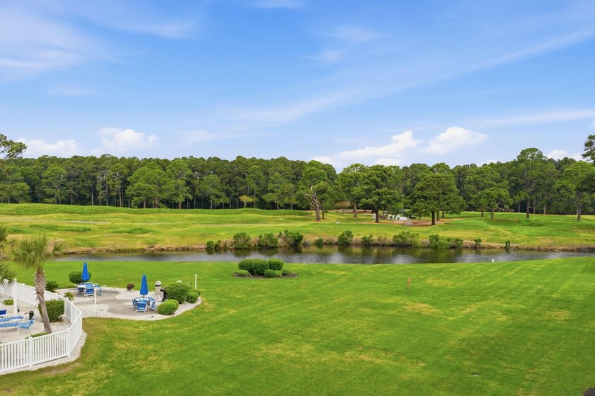 Discover the perfect blend of comfort and coastal convenience in - photo 4