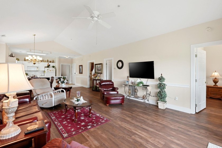 Discover the perfect blend of comfort and coastal convenience in - photo 10