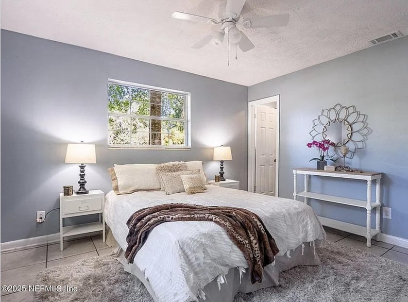 Run into this Limited Time True Move in 3-bedroom, 2-bath - photo 8