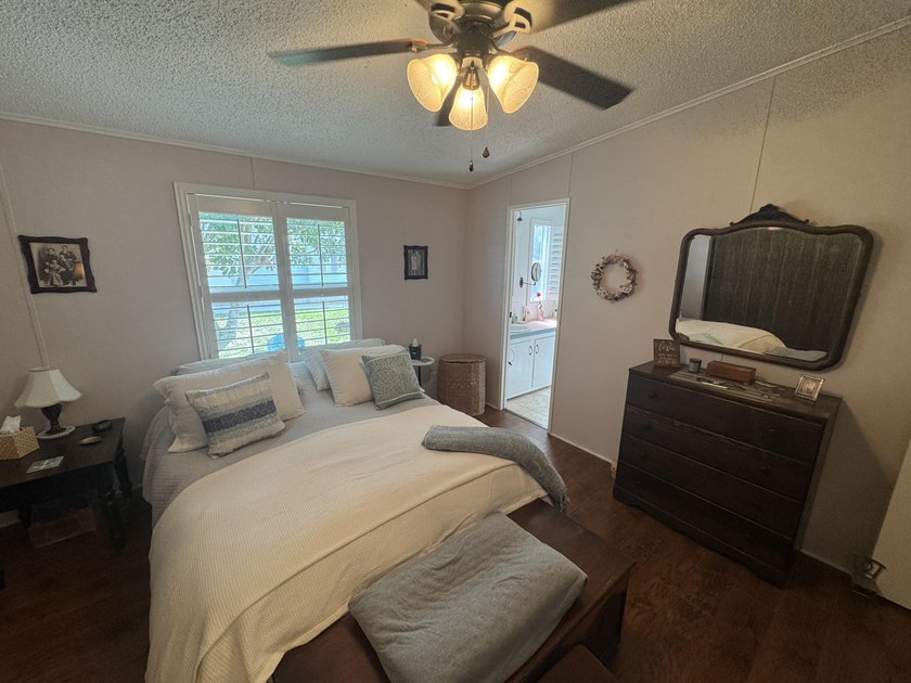Check out this fully updated 2 BED 2 BATH double wide home on a - photo 11