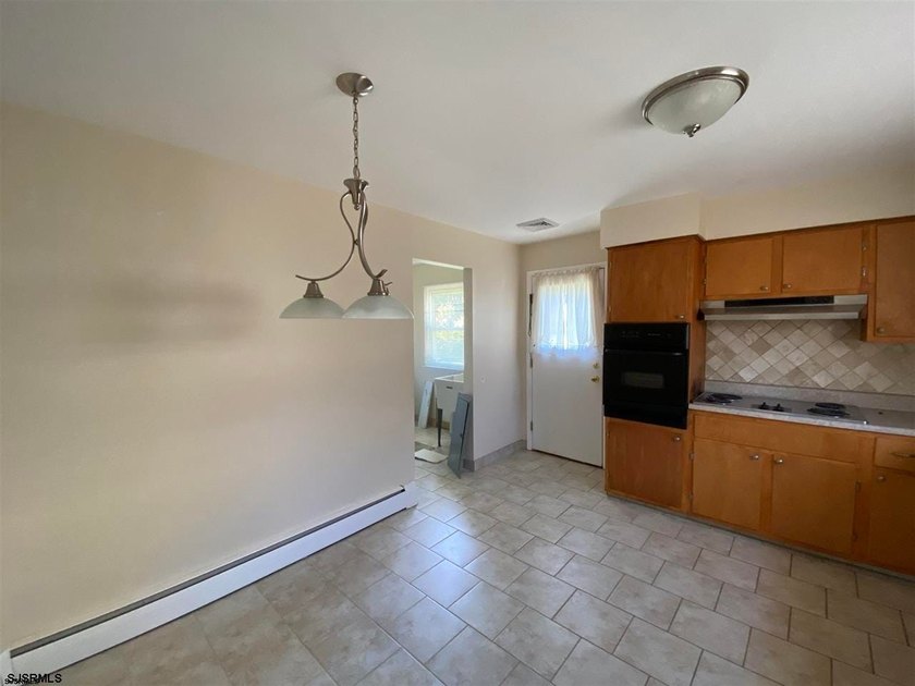 Chelsea Heights Opportunity &amp; Two single family homes side by - photo 6