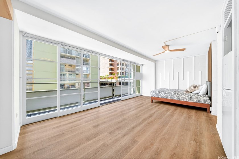 Fully remodeled Waikiki studio at Rosalei! Welcome home to this - photo 4