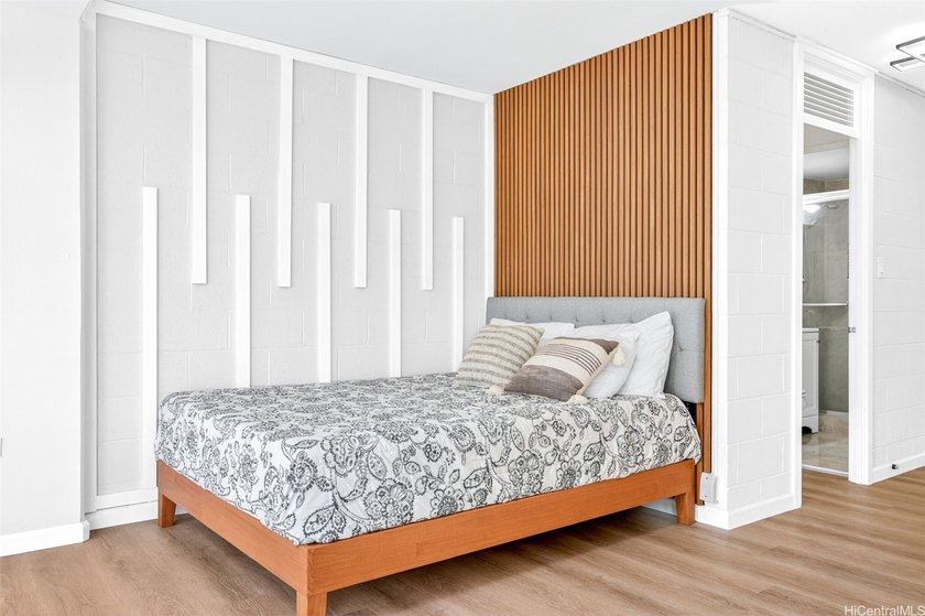 Fully remodeled Waikiki studio at Rosalei! Welcome home to this - photo 7