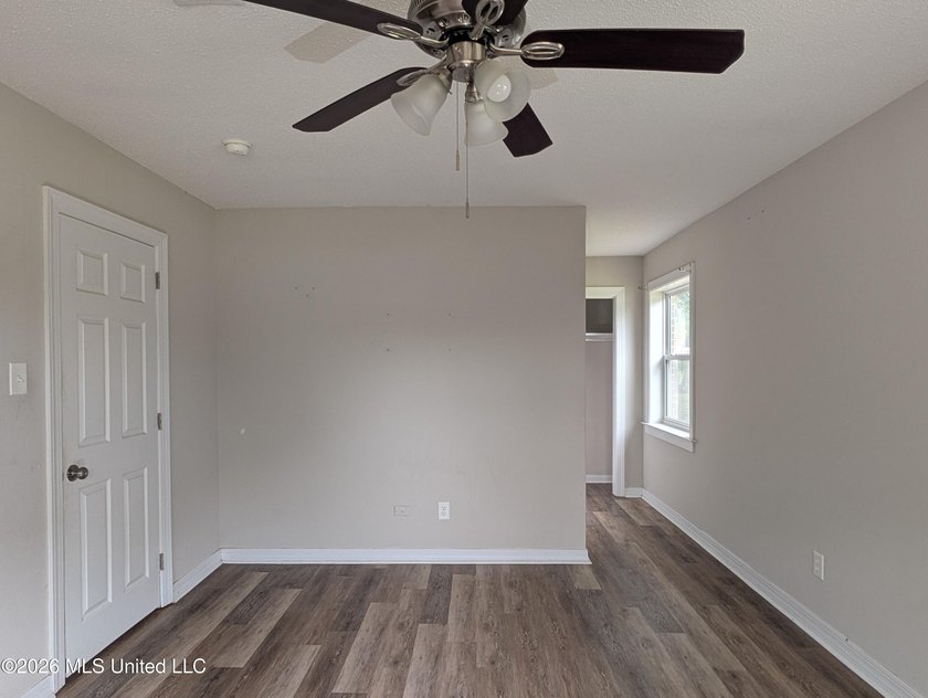 Summer is the perfect time to make your move, and this all-brick - photo 25