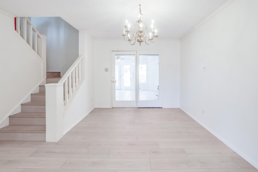 Beautifully renovated 3 bedroom, 2.5 bath home in Ransom Canyon - photo 7
