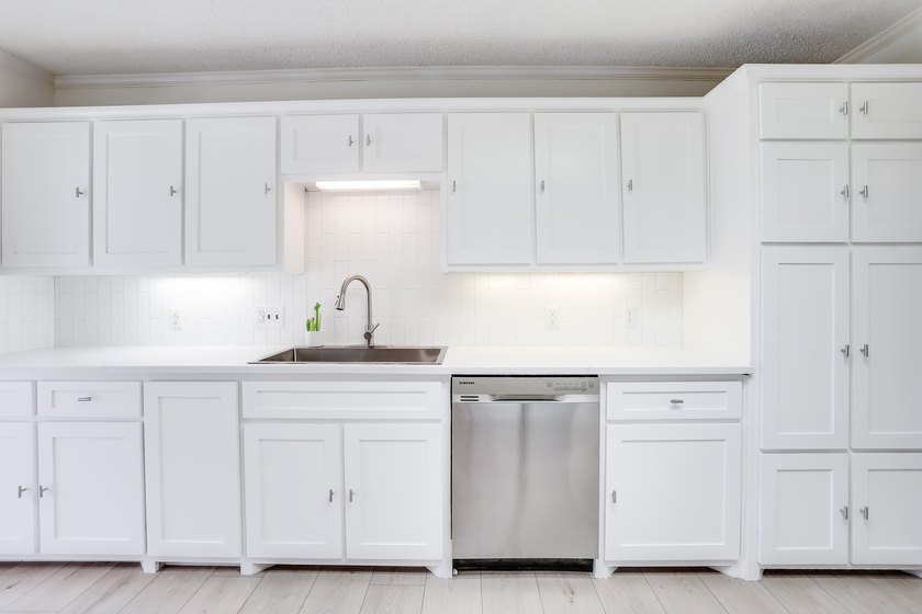 Beautifully renovated 3 bedroom, 2.5 bath home in Ransom Canyon - photo 10