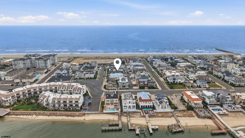 Relax and savor the rolling ocean views or sailboats drifting by - photo 2