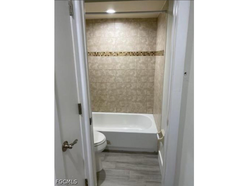 Remodeled &amp; Move-In Ready - Largest Unit in the Complex! - photo 14