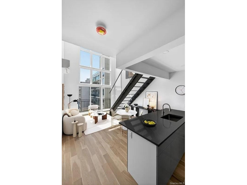 Welcome to the Astra! Astoria's newest architectural gem, a - photo 3