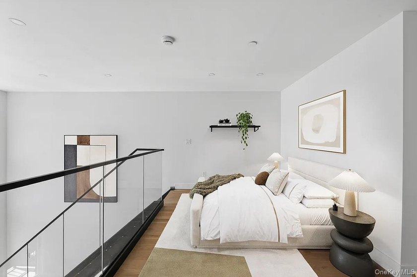 Welcome to the Astra! Astoria's newest architectural gem, a - photo 8