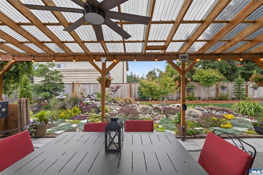 Some homes check all the boxes. This one quietly exceeds them - photo 14