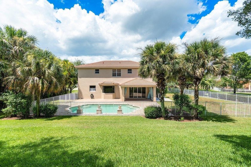 Welcome to this beautifully maintained 5-bedroom, 3-bath pool - photo 38
