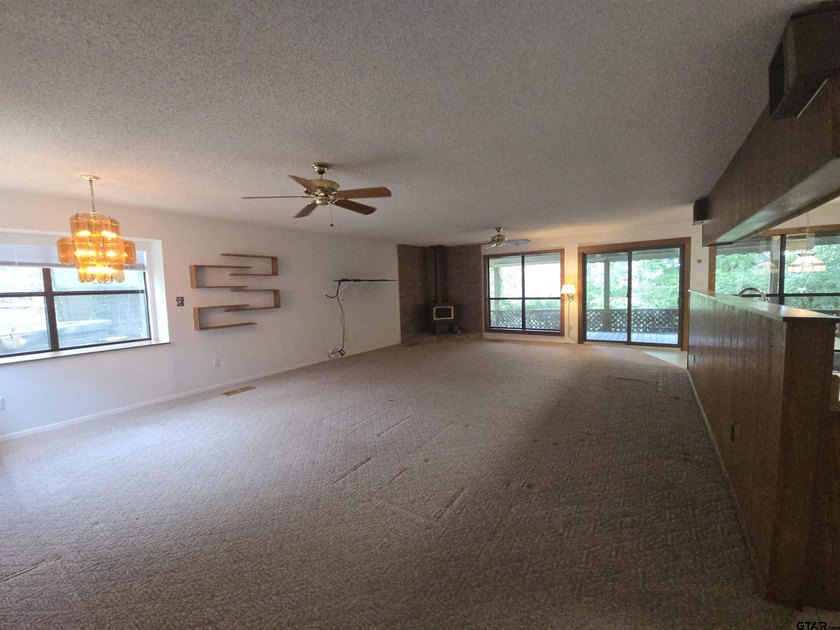 Enjoy peaceful lake living with this charming 1-bedroom, 1-bath - photo 7