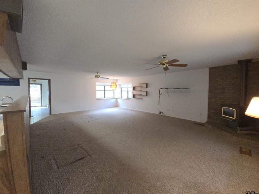 Enjoy peaceful lake living with this charming 1-bedroom, 1-bath - photo 8