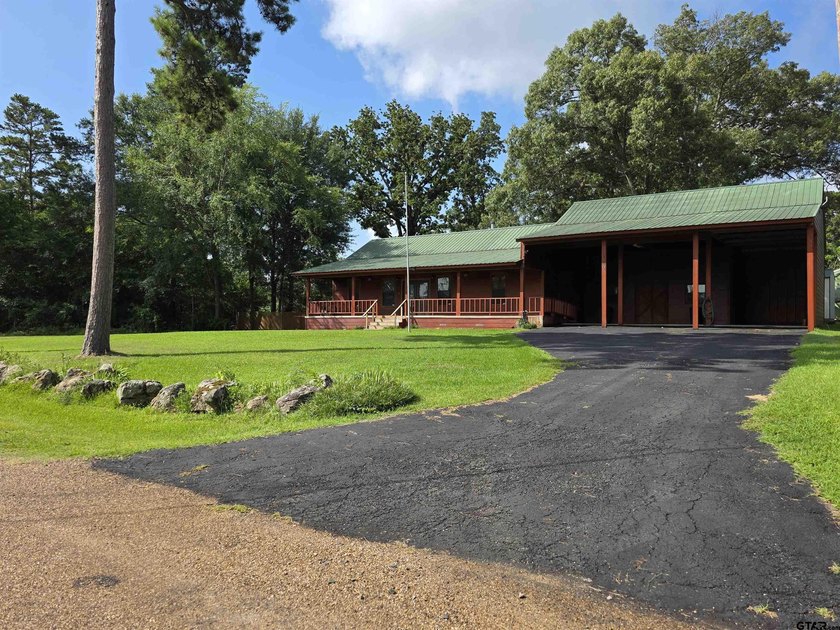 Great water-view home includes two lots, the home and all - photo 6
