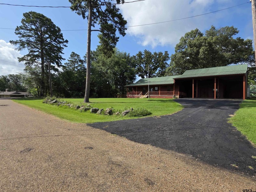 Great water-view home includes two lots, the home and all - photo 7