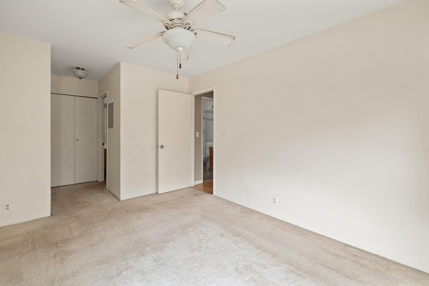 This inviting, gently loved unit offers Haleakala views from the - photo 7