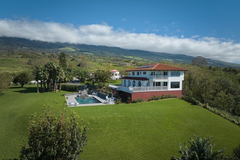Welcome to perfection in Upcountry Kula. Imagine a private - photo 4