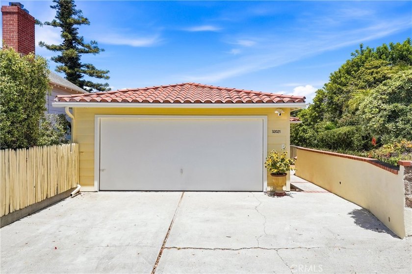 32021-&amp; 32001 sunset Ave - photo 2