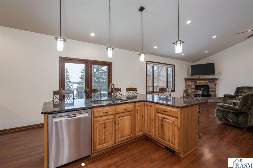 You'll marvel at this stunning 4-bedroom, 3-bathroom home - photo 20
