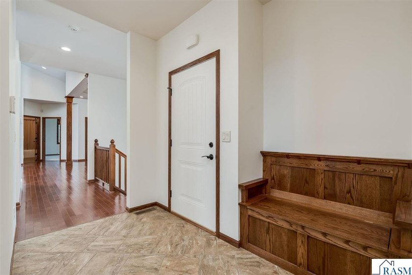 You'll marvel at this stunning 4-bedroom, 3-bathroom home - photo 26