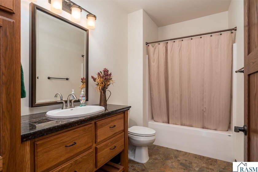 You'll marvel at this stunning 4-bedroom, 3-bathroom home - photo 35