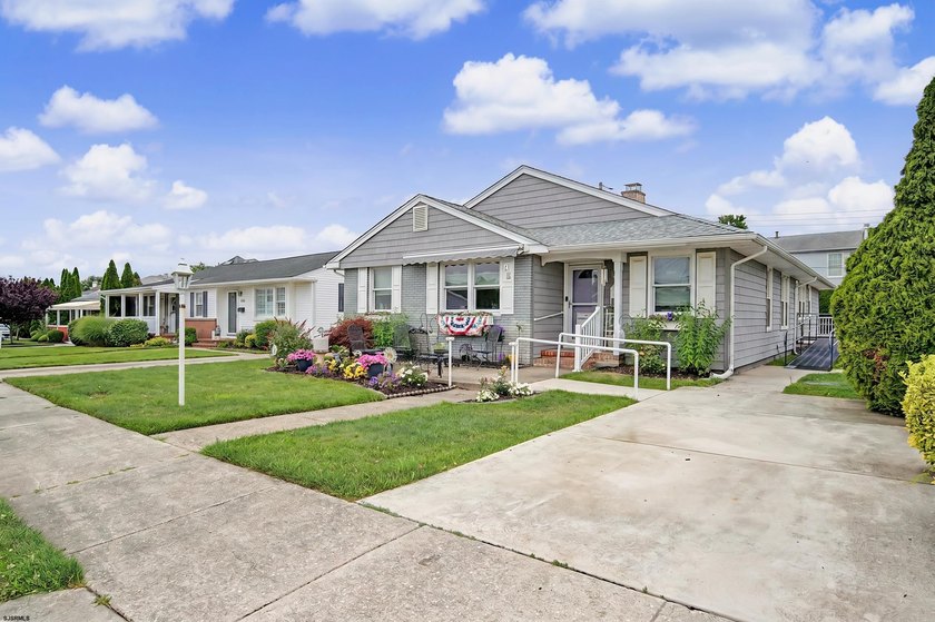 THE RANCH YOU'VE BEEN WAITING FOR! Rare opportunity to own this - photo 3