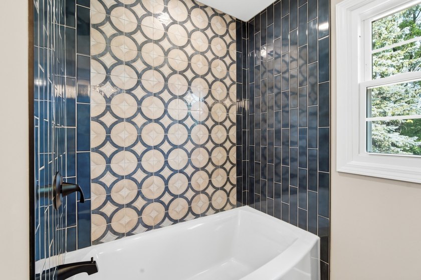 Welcome to this stunning, spacious Naperville home in the - photo 22