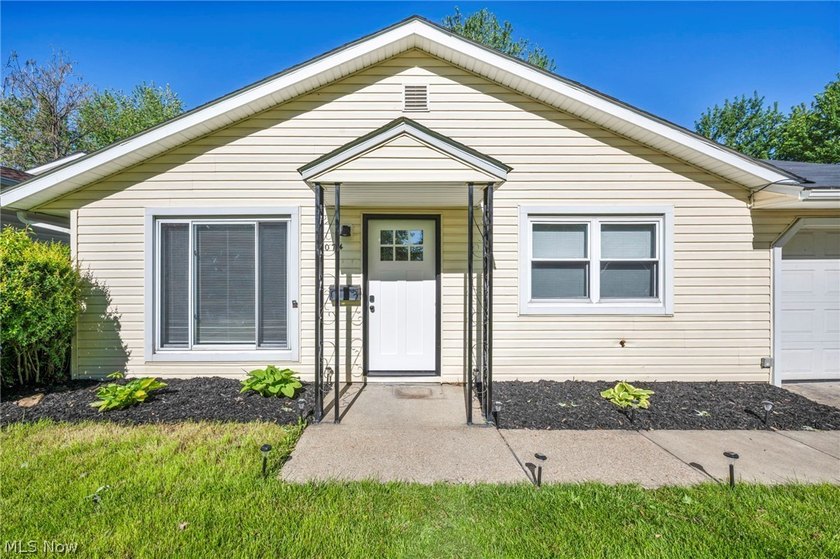 Welcome home to this beautifully updated ranch offering the - photo 3
