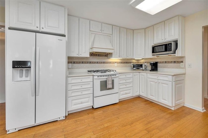 Welcome to 107 Arthur J Moore Drive on beautiful St. Simons - photo 16