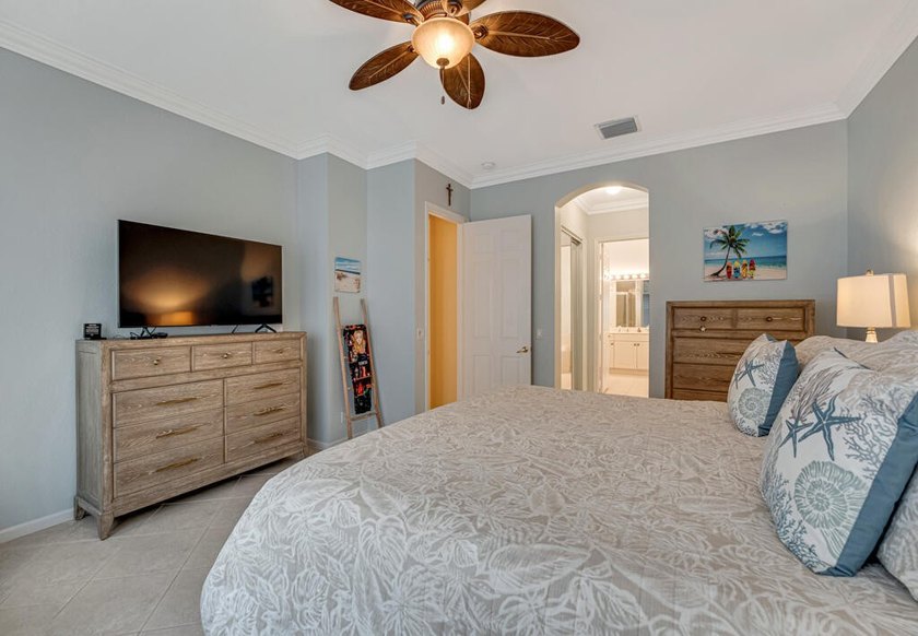 Welcome to this exceptional 3 bedroom, 3-bathroom plus - photo 19