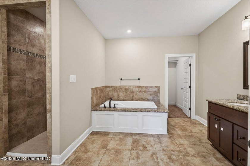 Situated in the highly sought-after Toscana subdivision in Ocean - photo 20