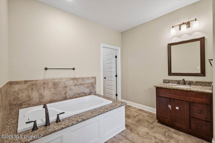 Situated in the highly sought-after Toscana subdivision in Ocean - photo 23