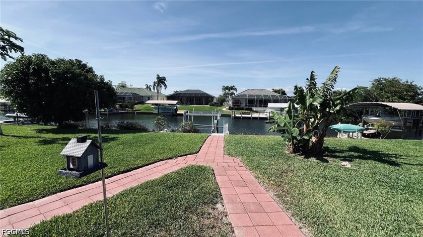 Enjoy true Florida waterfront living in this desirable - photo 27