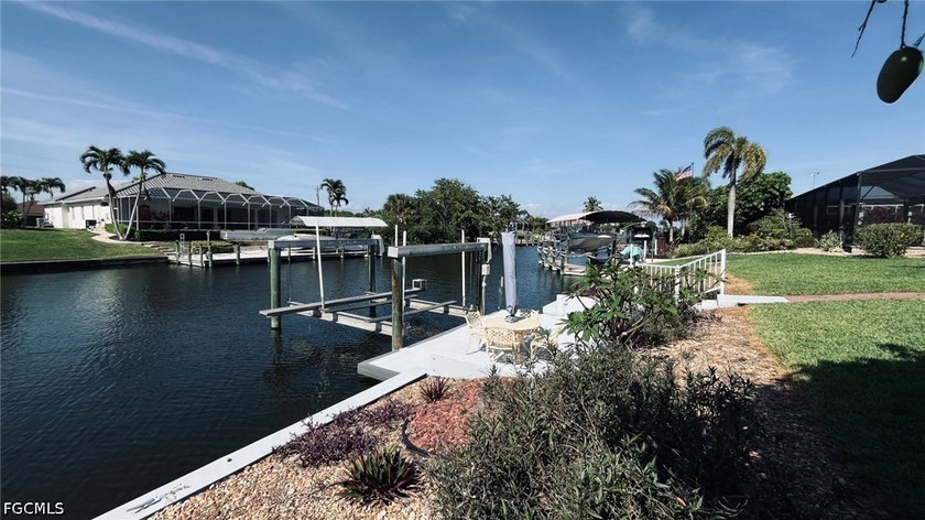 Enjoy true Florida waterfront living in this desirable - photo 33
