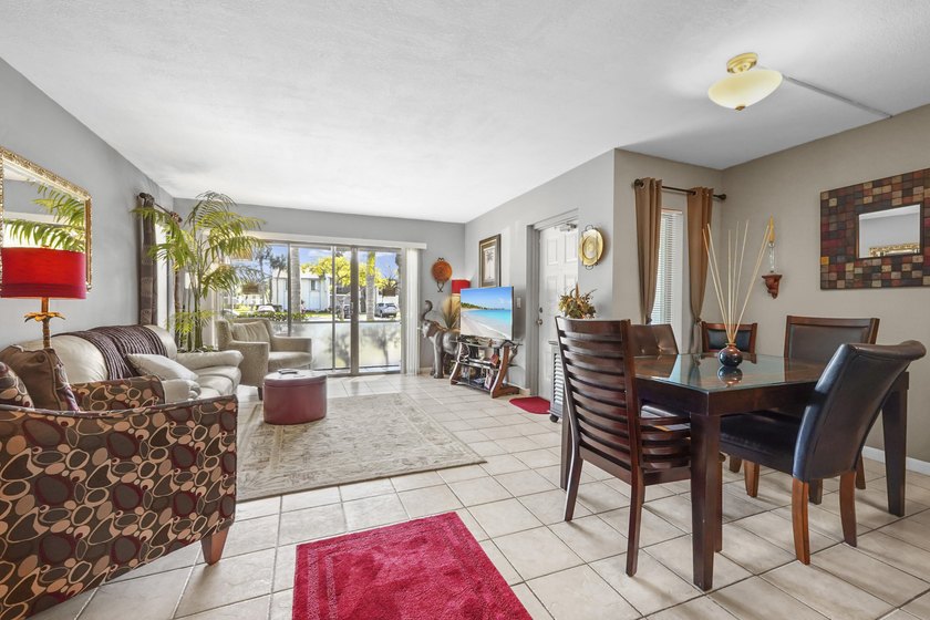 Welcome to this beautifully updated 2-bedroom, 2-bathroom - photo 5