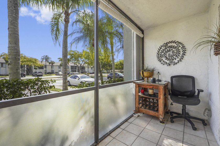 Welcome to this beautifully updated 2-bedroom, 2-bathroom - photo 10