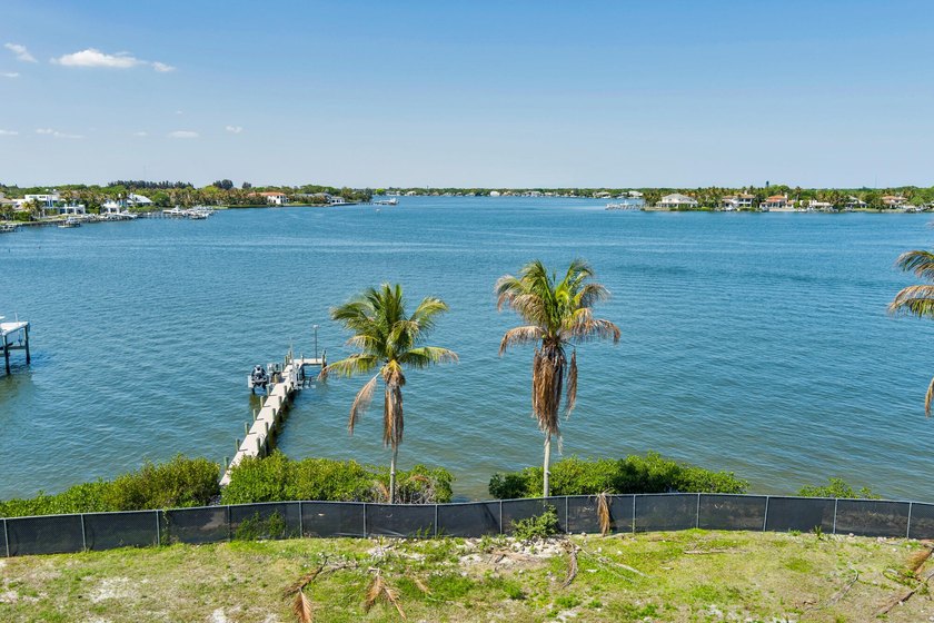 Prime building site on the Loxahatchee River in Jupiter's - photo 2