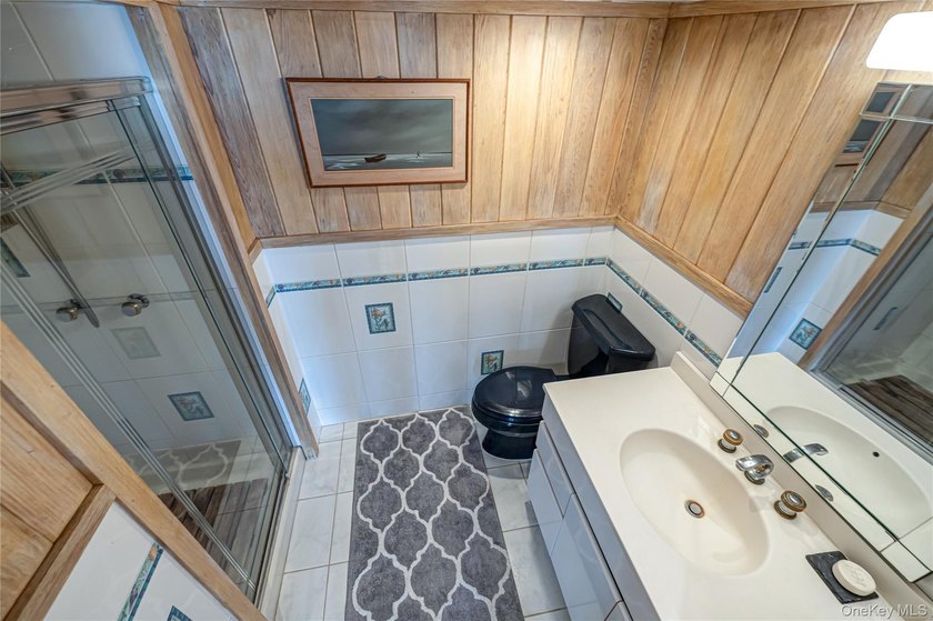 Welcome to 94 Savannah Walk, an exclusive waterfront retreat - photo 8