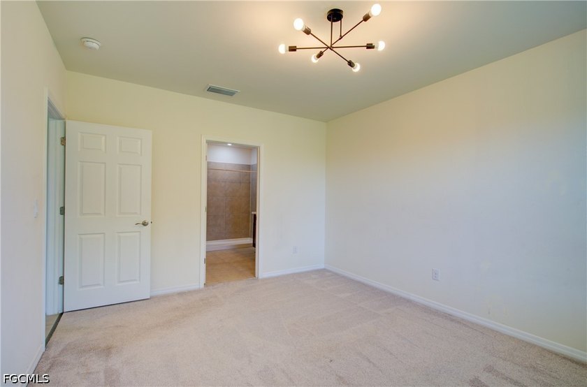 Welcome to this beautifully maintained 4-bedroom, 2-bath home in - photo 14