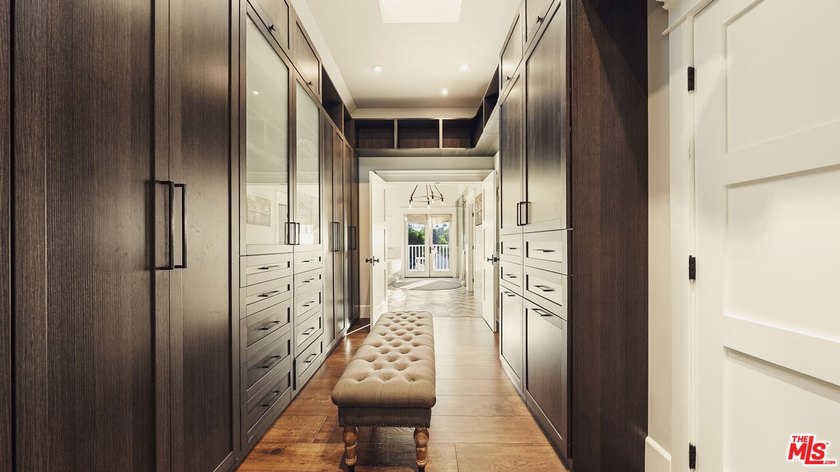 North of Montana, this 6-bedroom, 3.5-bath residence blends - photo 15