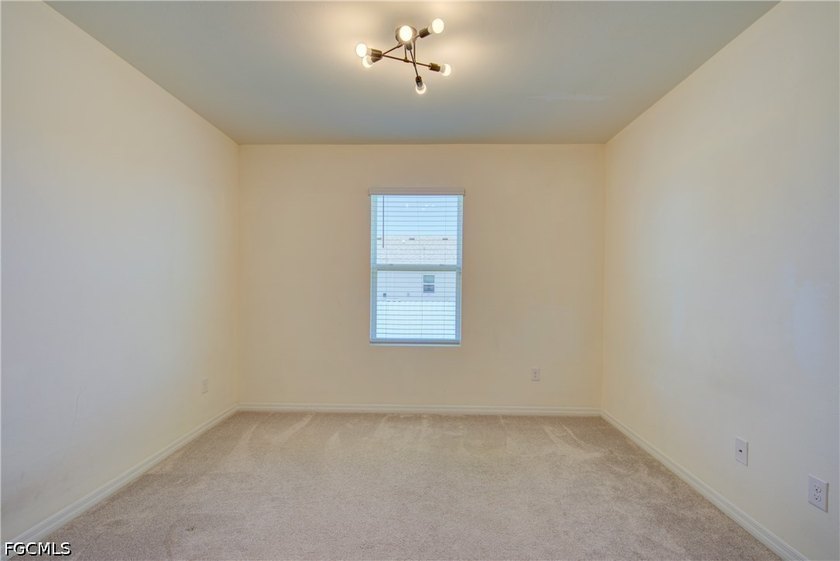 Welcome to this beautifully maintained 4-bedroom, 2-bath home in - photo 21