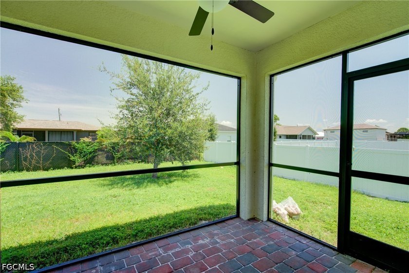 Welcome to this beautifully maintained 4-bedroom, 2-bath home in - photo 30