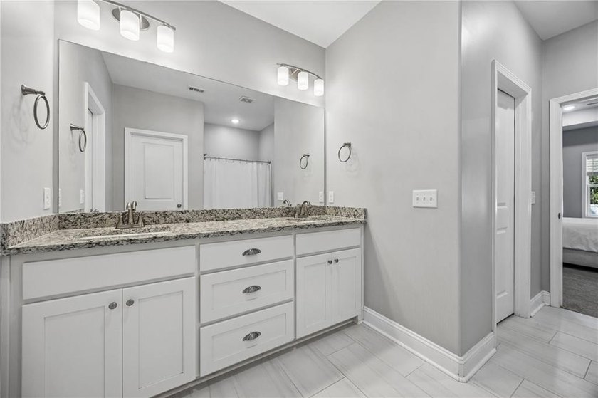 NEARLY NEW 3-BEDROOM HOME IN VICTORIA LANDING! IF YOU'RE LOOKING - photo 30