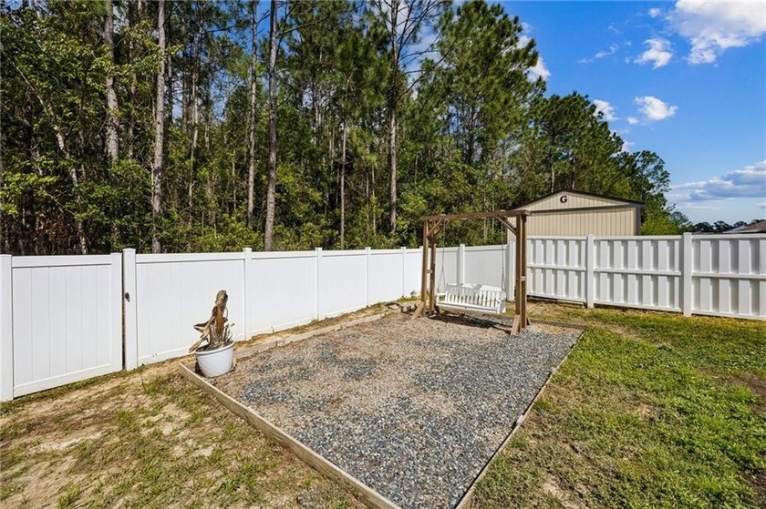 NEARLY NEW 3-BEDROOM HOME IN VICTORIA LANDING! IF YOU'RE LOOKING - photo 49